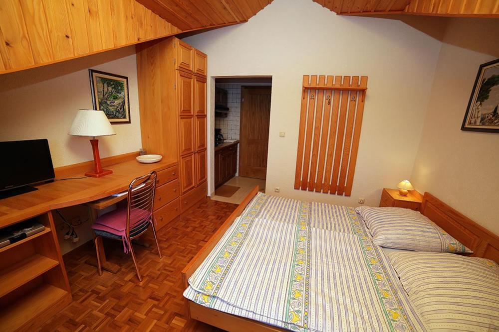 Apartmenthaus Punta **** Сплітська Екстер'єр фото